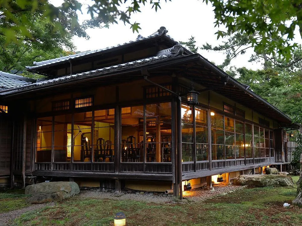 Yunessun Inn Spa Resort Hakone 3*,